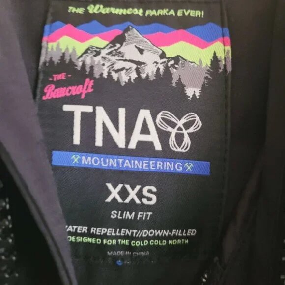 Aritzia TNA Bancroft Parka in Black - Picture 7 of 8